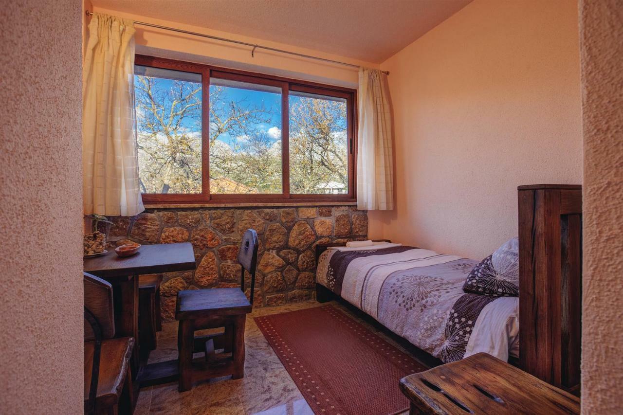Apartmani I Sobe Dinko Starigrad Paklenica Exterior foto