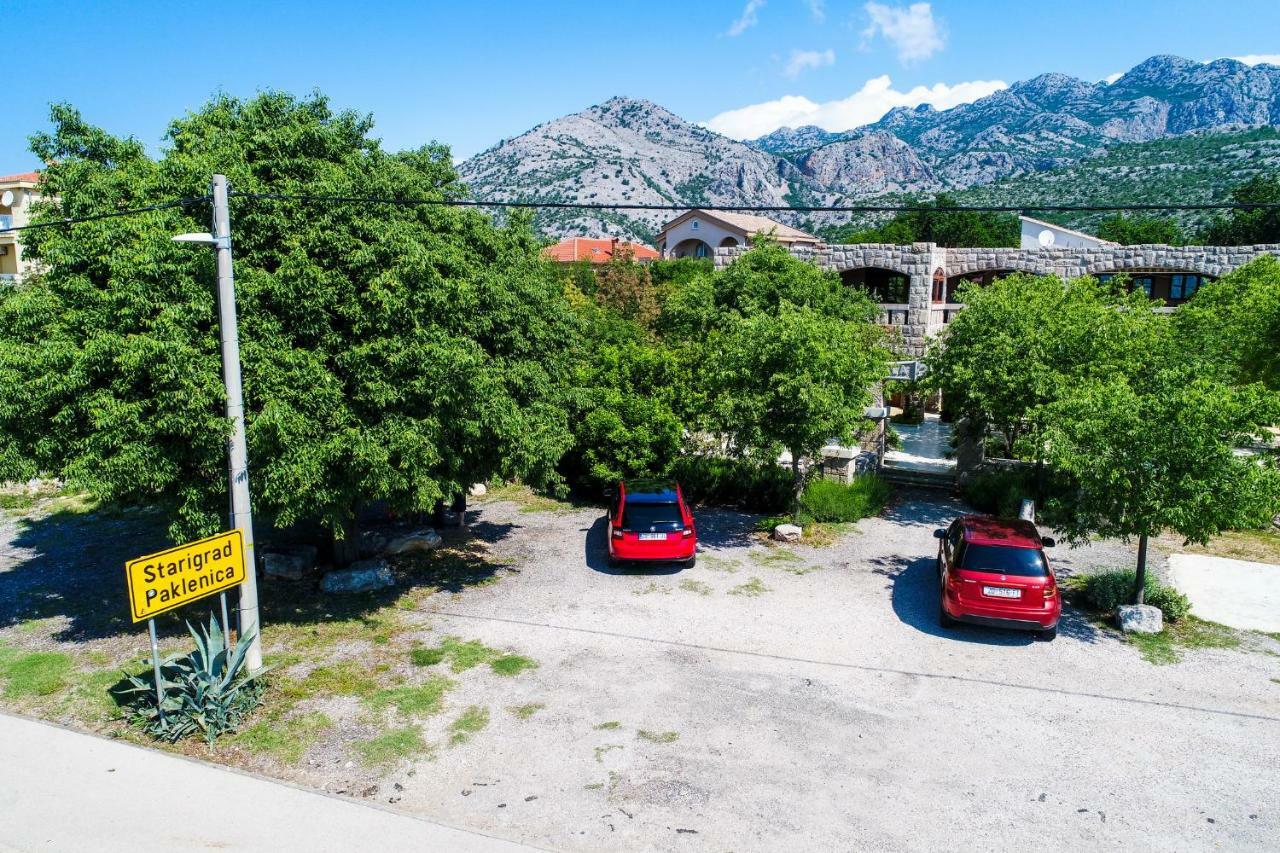 Apartmani I Sobe Dinko Starigrad Paklenica Exterior foto