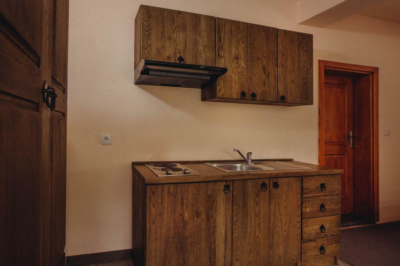 Apartmani I Sobe Dinko Starigrad Paklenica Exterior foto